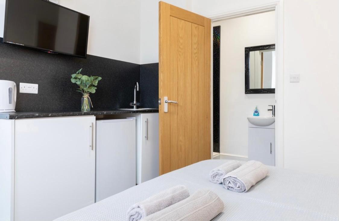 Megs Island Guest House Cleethorpes Buitenkant foto