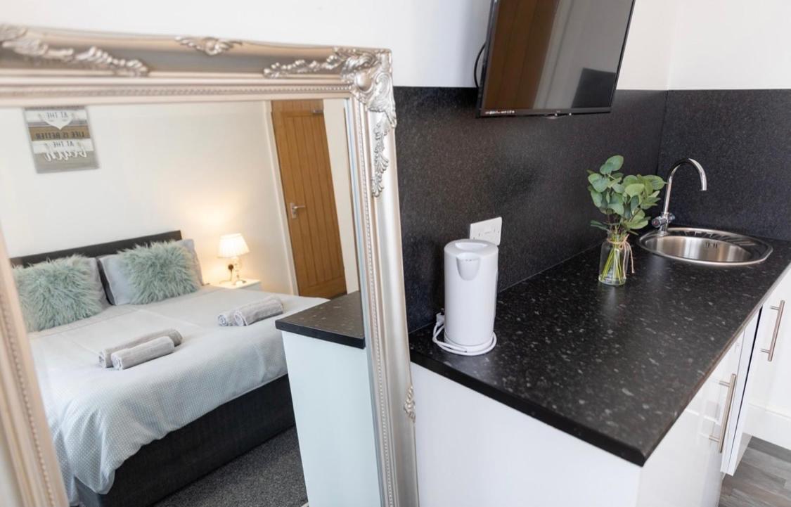 Megs Island Guest House Cleethorpes Buitenkant foto