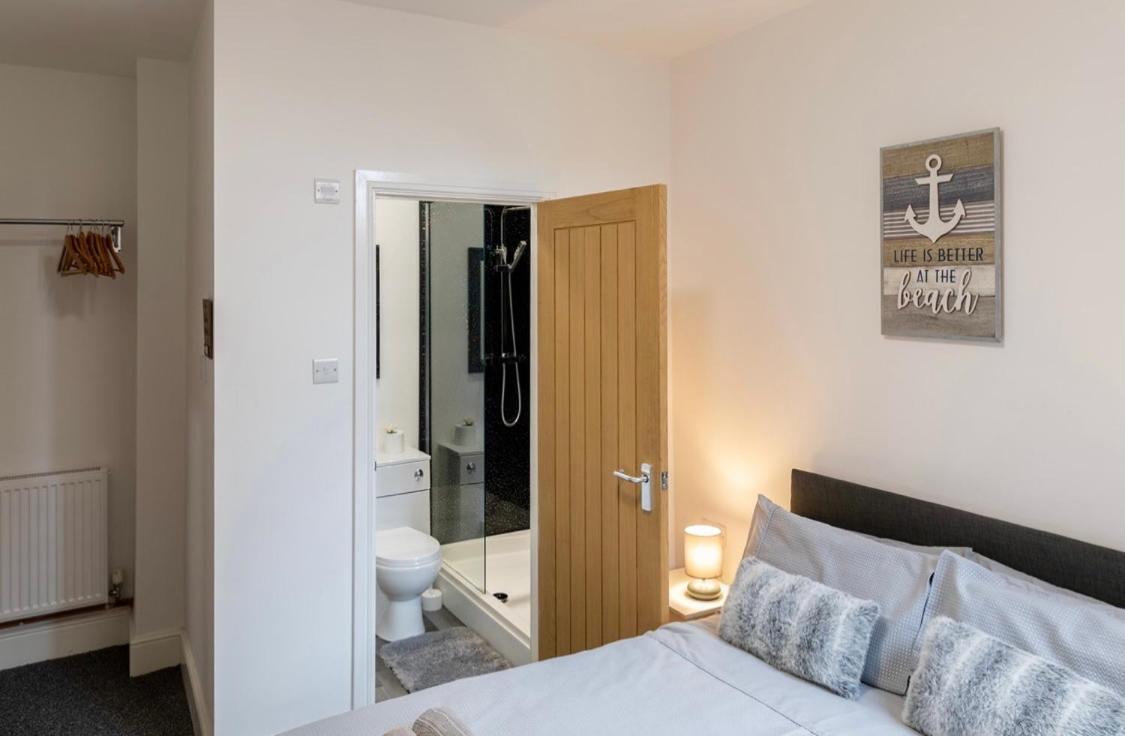 Megs Island Guest House Cleethorpes Buitenkant foto