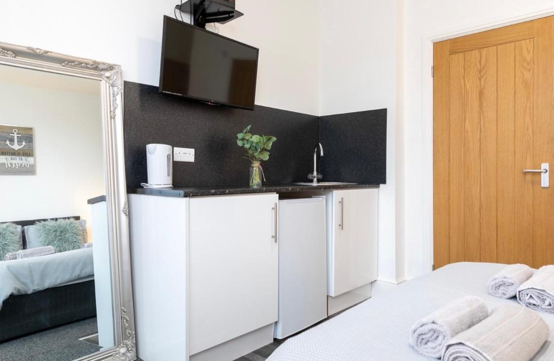 Megs Island Guest House Cleethorpes Buitenkant foto
